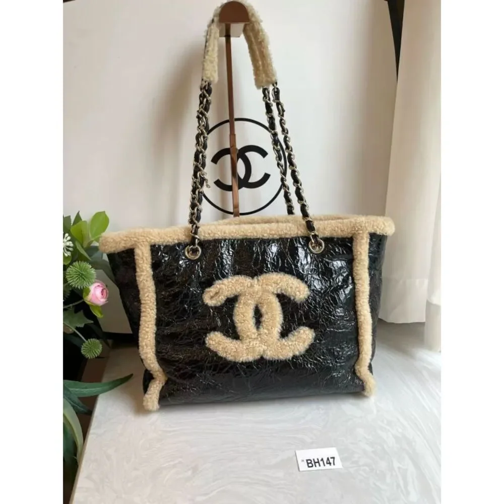 Chanel Women Pre-Loved Bag Very Good Condition
